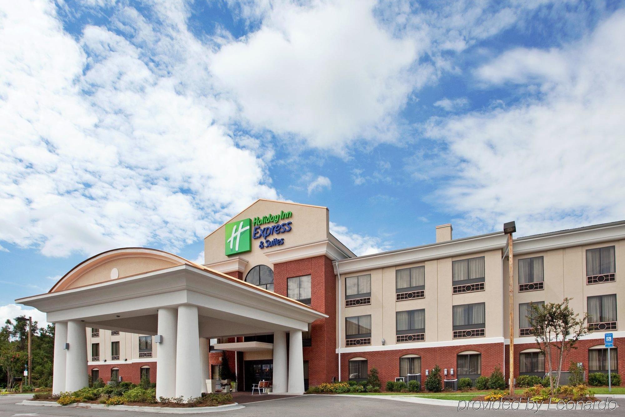 Holiday Inn Express & Suites - Hardeeville-Hilton Head By Ihg Exterior photo